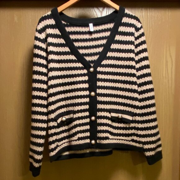 Women's Size XL Black and Tan Cardigan Sweater with Pearl Buttons Old Money - Picture 1 of 4